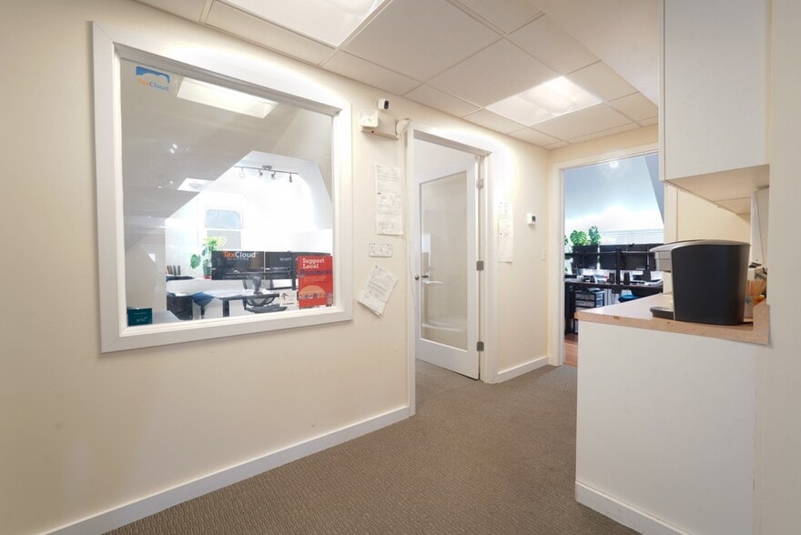 More Photos Of 162 East Ave, Norwalk Office For Lease