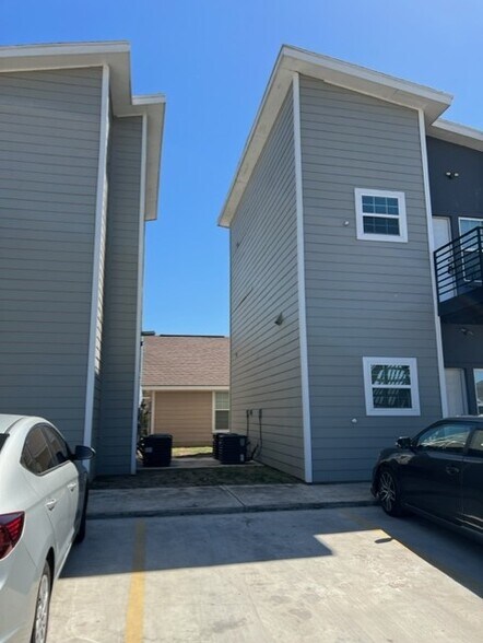 More Photos Of 1514 Quitaca Dr, Edinburg Apartments For Sale