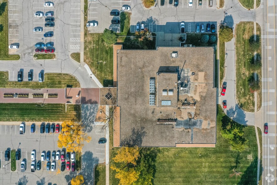 More Photos Of 2829 Westown Pky, West Des Moines Office For Lease