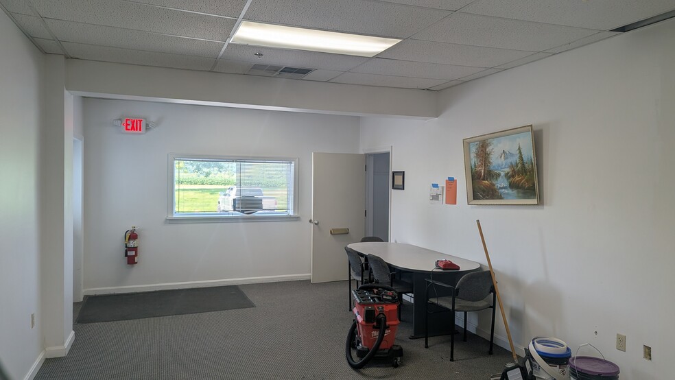 More Photos Of 1200 Corporate Blvd, Lancaster Light Distribution For Lease
