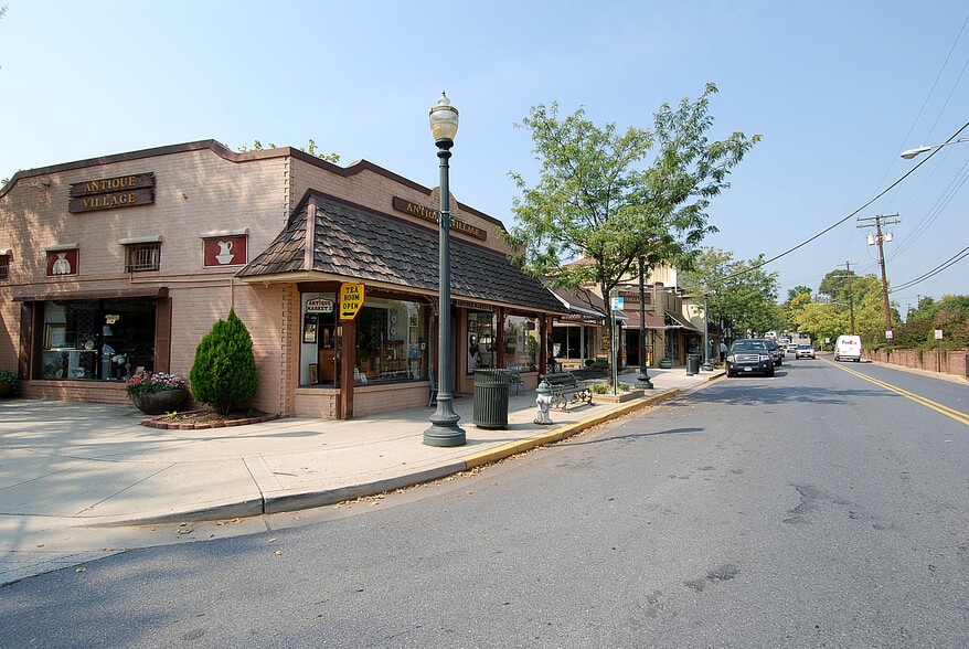 More Photos Of 10605 Concord St, Kensington Office For Lease