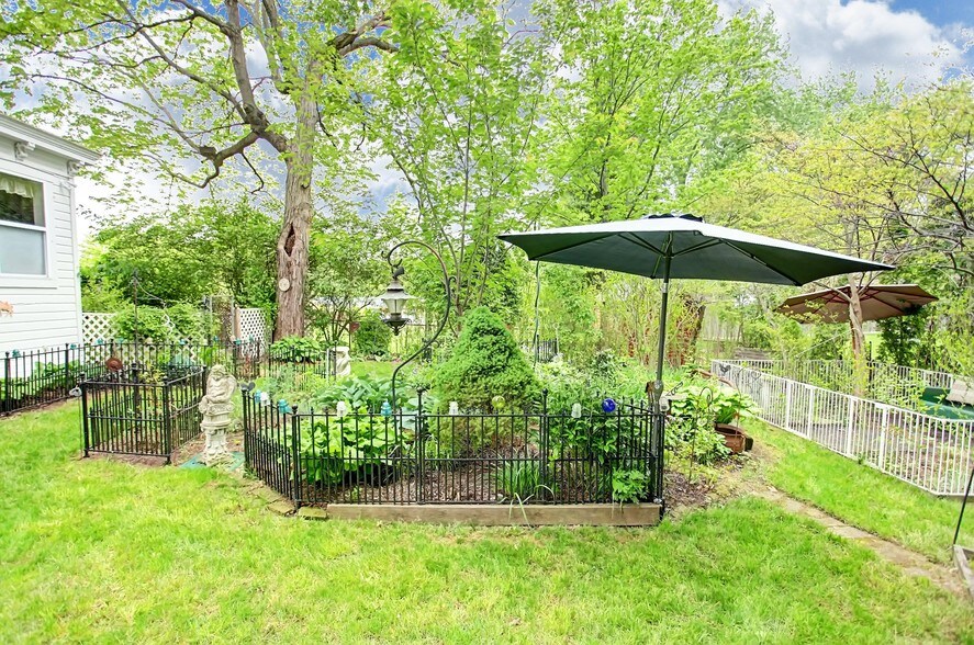 More Photos Of 80 W State St, Springboro Hospitality For Sale