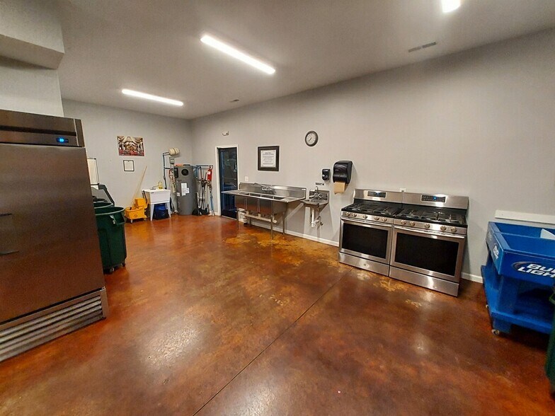 More Photos Of 656 Minnis Rd NE, Cleveland Lodge Meeting Hall For Sale
