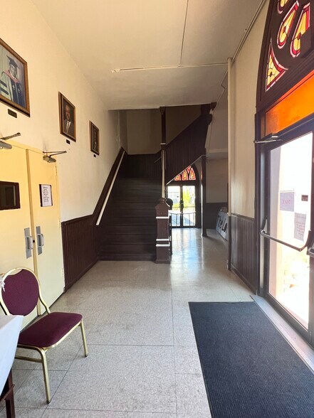 More Photos Of 1546 5th St NW, Washington Specialty For Sale