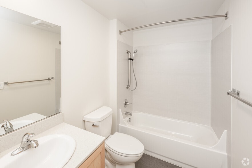 More Photos Of 1400 Madison St, Seattle Apartments For Lease