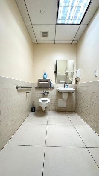 More Photos Of 13620 38th Ave, Flushing Office For Sale