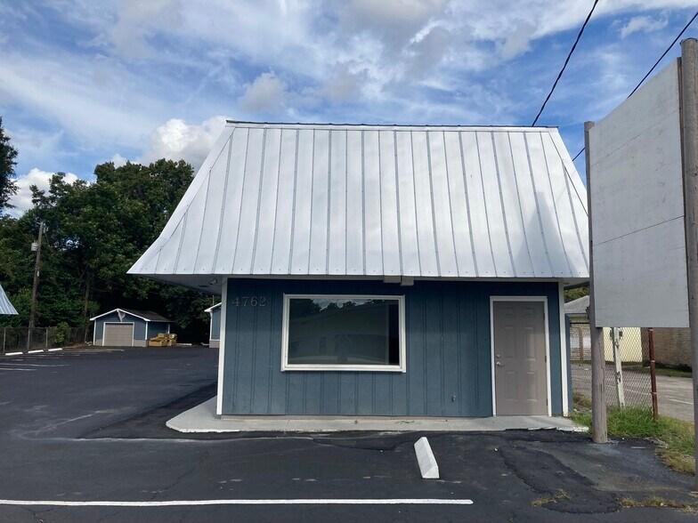More Photos Of 4762 Rivers Ave, North Charleston Office For Lease
