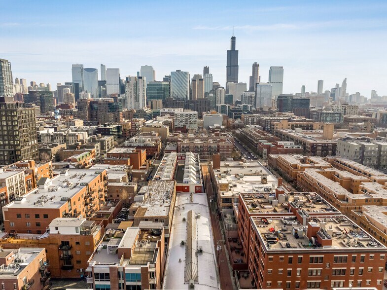 More Photos Of 21 S Racine Ave, Chicago Warehouse For Lease