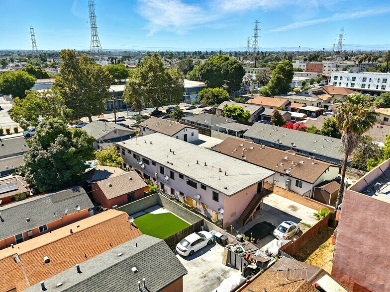 More Photos Of 9526 Firth Blvd, Los Angeles Apartments For Sale
