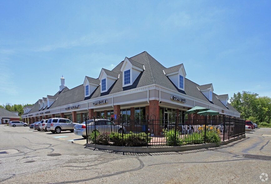 More Photos Of 500 E Royalton Rd, Broadview Heights General Retail For Lease