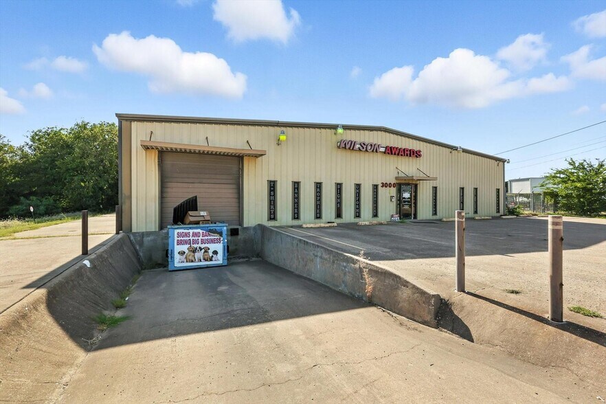 More Photos Of 3000 E Loop 820 S, Fort Worth Warehouse For Sale