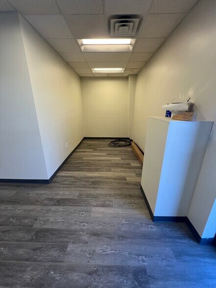 More Photos Of 537-553 Eastern Blvd, Montgomery Unknown For Lease