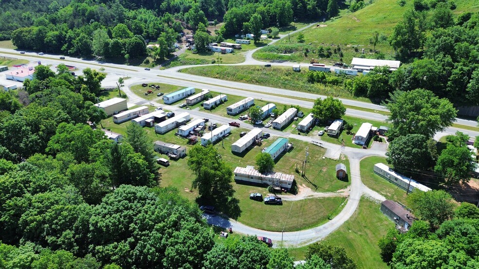 More Photos Of 132 Link Cir, Newport Manufactured Housing Mobile Home Park For Sale