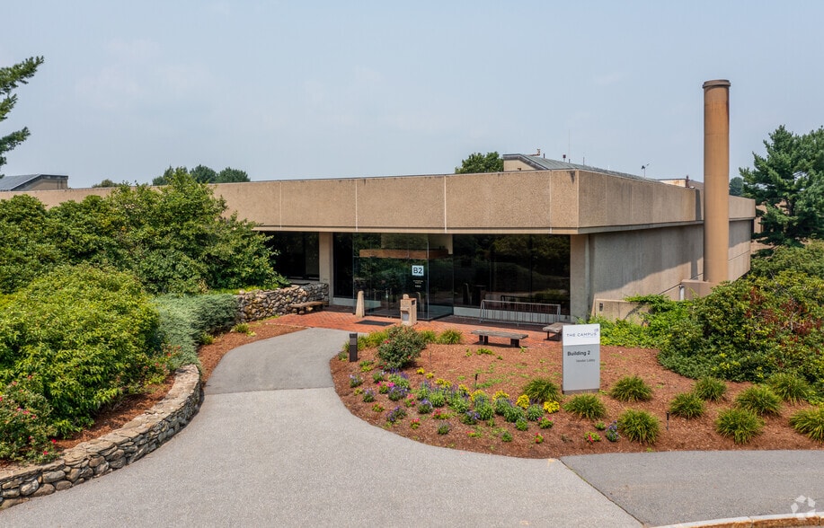 More Photos Of 3000 Minuteman Rd, Andover Flex For Sale