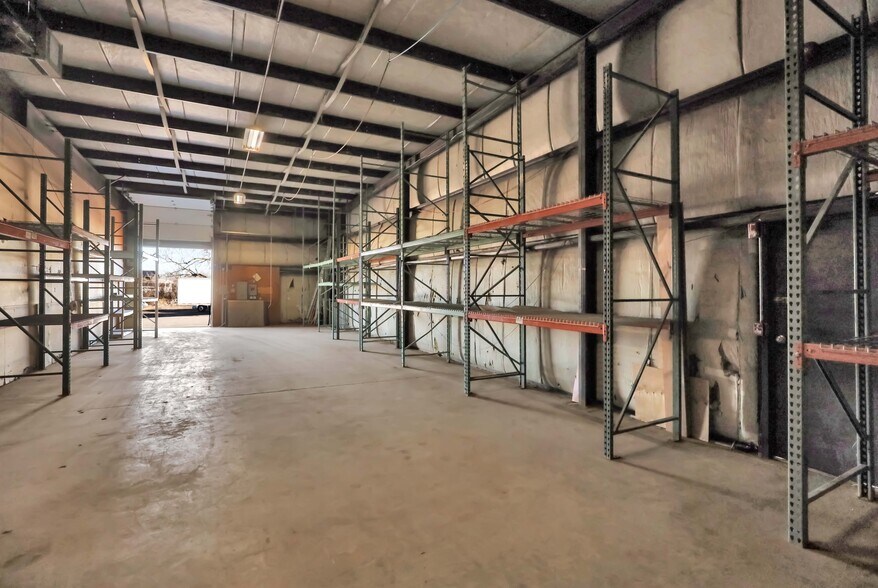 More Photos Of 1717-5765 NE 58th Ave, Des Moines Industrial For Sale