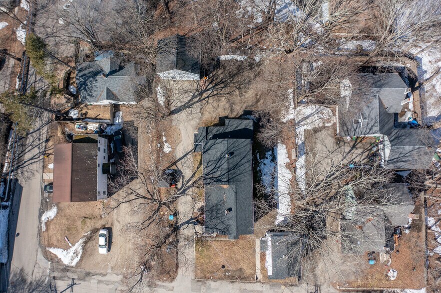 More Photos Of 2 Lyon St, Putnam Apartments For Sale