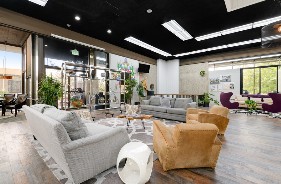 More Photos Of 140 N Escondido Blvd, Escondido Office For Sale