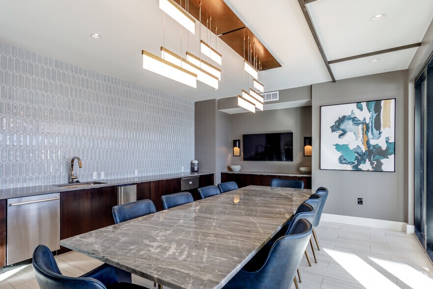 More Photos Of 10401 College Blvd, Overland Park Apartments For Lease