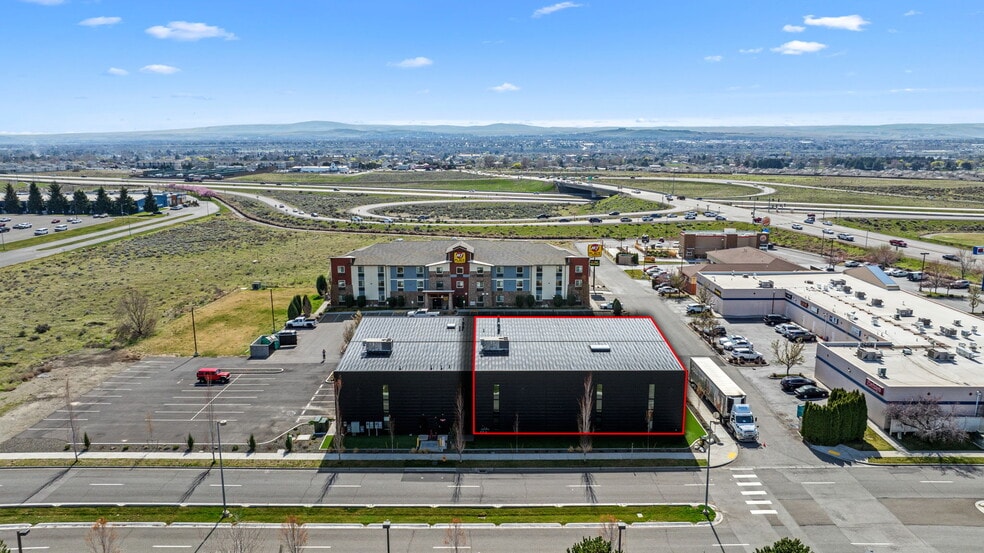 More Photos Of 6902 Rodeo Dr, Pasco Flex For Lease