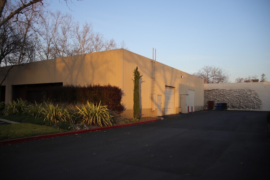 More Photos Of 3350 Scott Blvd, Santa Clara Warehouse For Lease