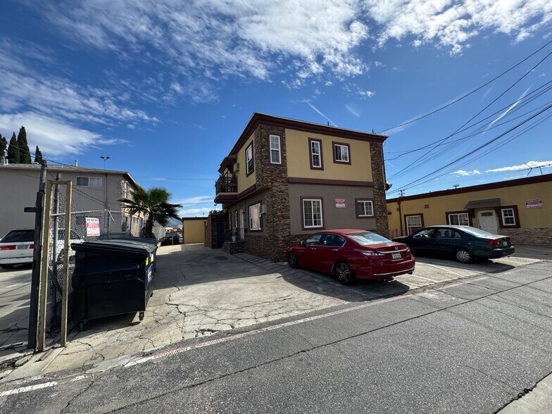 More Photos Of 11329 Sherman Way, Sun Valley Apartments For Sale