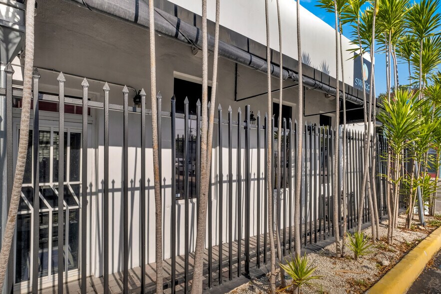 More Photos Of 646 Ne 79th St, Miami Restaurant For Sale