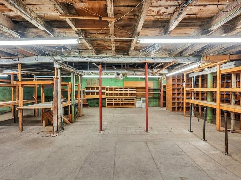 More Photos Of 1424 118th St, College Point Warehouse For Sale
