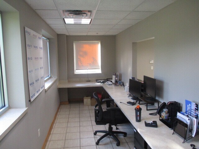 More Photos Of 2900 Northridge Dr NW, Grand Rapids Manufacturing For Sale