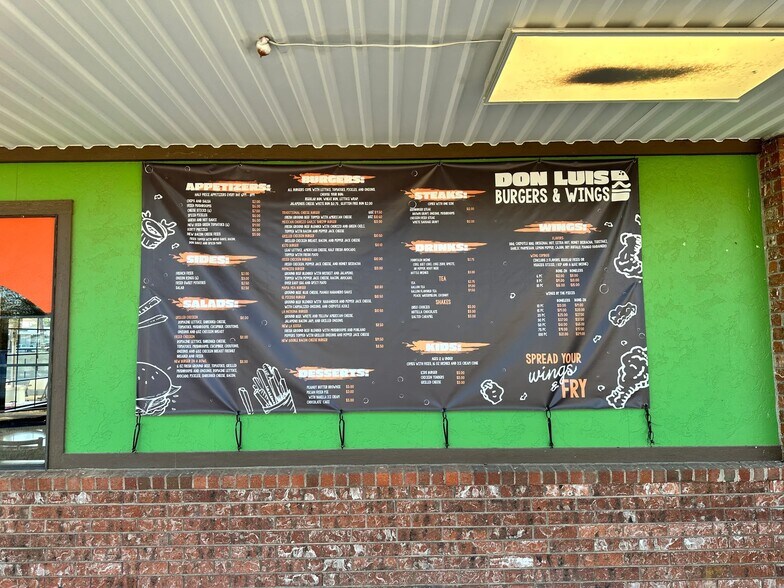 More Photos Of 2000 S Commercial Ave, Coleman Restaurant For Sale