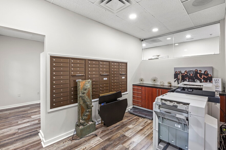 More Photos Of 14203 Park Center Dr, Laurel Office For Sale