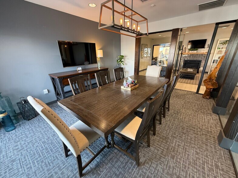 More Photos Of 5700 E Evans Ave, Denver Showroom For Lease