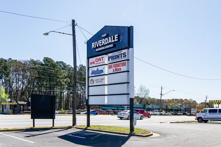 Primary Photo Of 6487 Ga-85 Hwy, Riverdale Service For Lease
