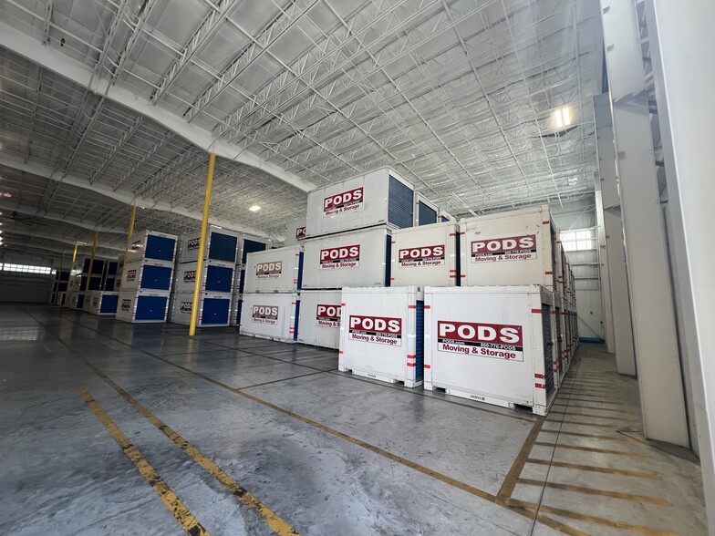 More Photos Of 4816 Wallis Rd, West Palm Beach Warehouse For Lease