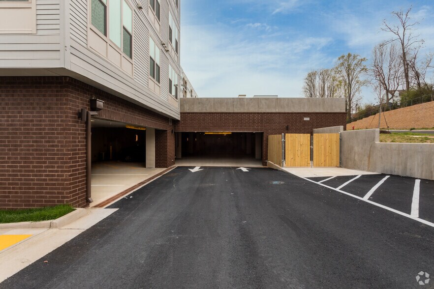 More Photos Of 2150 Bond St, Charlottesville Apartments For Lease