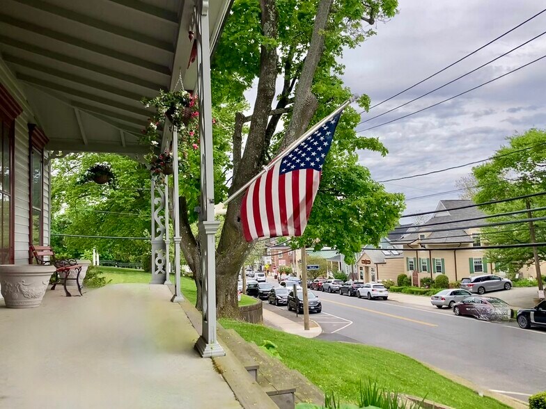 More Photos Of 70 E Main St, Oyster Bay Office Residential For Lease