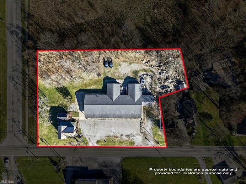 More Photos Of 10725 Struthers Rd, New Middletown Flex For Sale