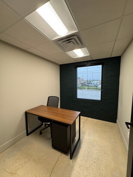 More Photos Of 1080 Third St, Macon-Bibb Coworking Space