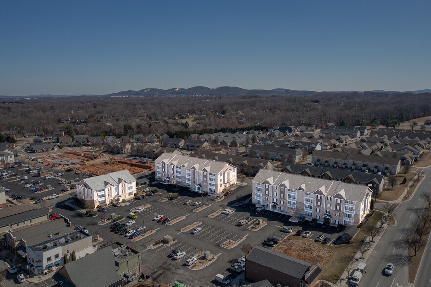More Photos Of 301 Rotunda St, Lynchburg Apartments For Sale