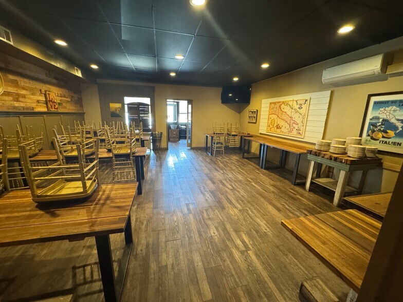 More Photos Of 513-519 Germantown Pike, Lafayette Hill Storefront For Lease