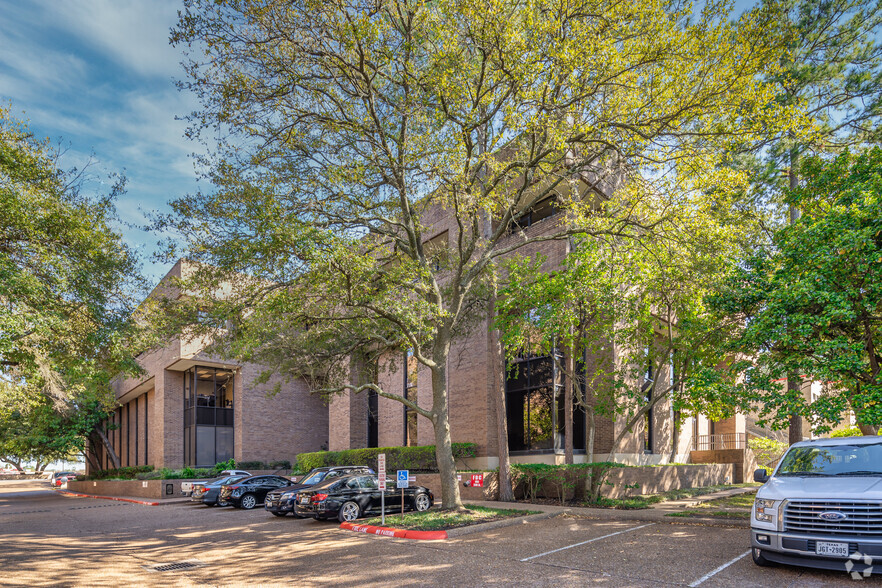 Primary Photo Of 950 Echo Ln, Houston Office For Lease