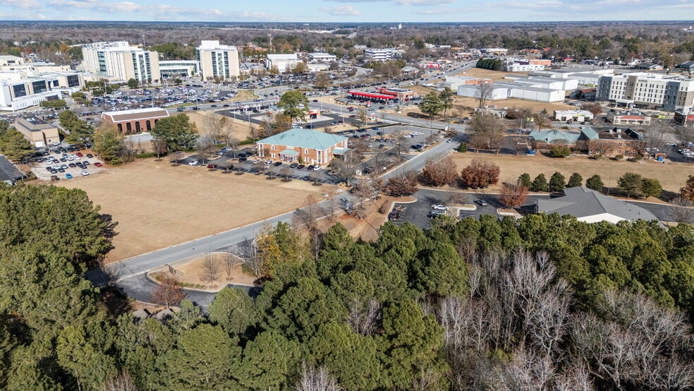 More Photos Of 2223 Hemby Ln, Greenville Medical For Sale