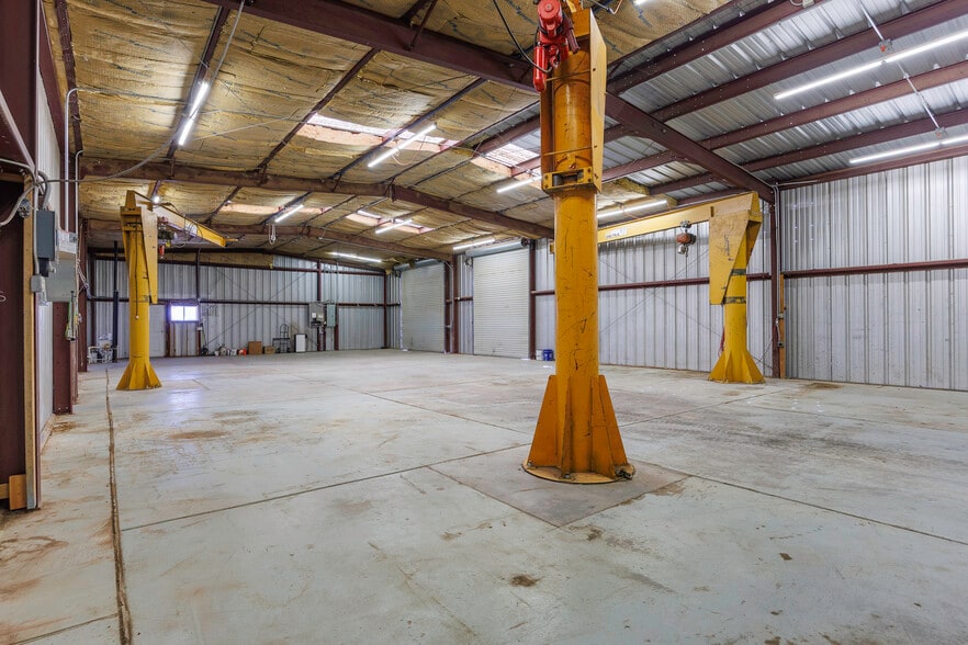 More Photos Of 15051 N Business 79 Hwy, Florence Service For Sale