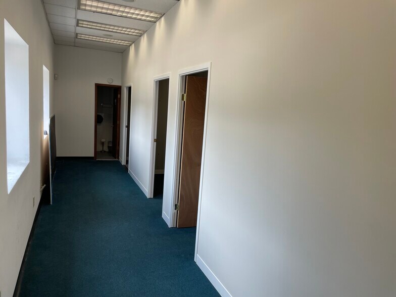 More Photos Of 4865 Arthur Kill Rd, Staten Island Warehouse For Lease