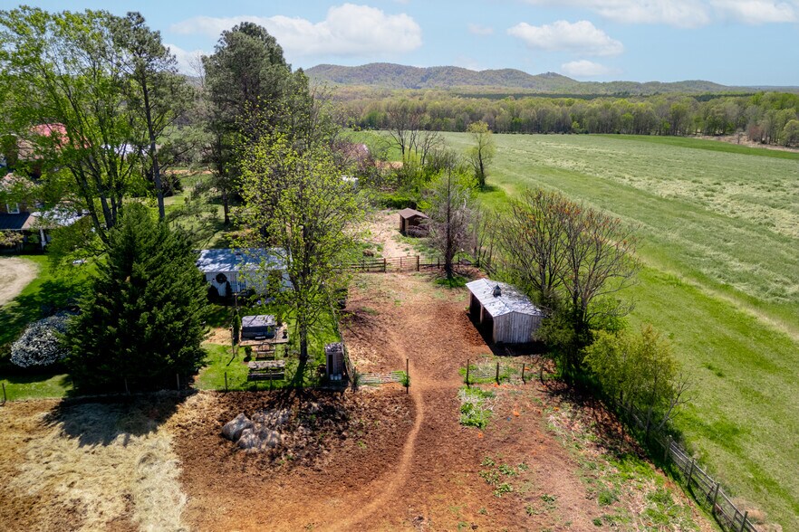 More Photos Of 2416 Lowesville Rd, Amherst Hospitality For Sale