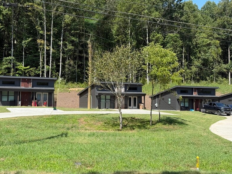 More Photos Of 1270 Tunnel Hill Varnell rd, Dalton Multifamily For Sale
