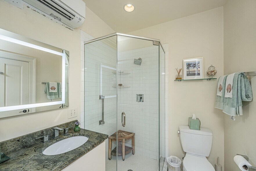 More Photos Of 90 Bull St, Charleston Storefront Retail Residential For Sale