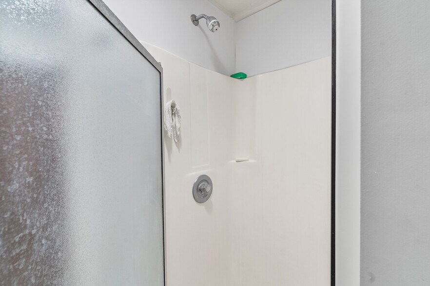 More Photos Of 257 W Nicholson Rd, Audubon Office For Sale