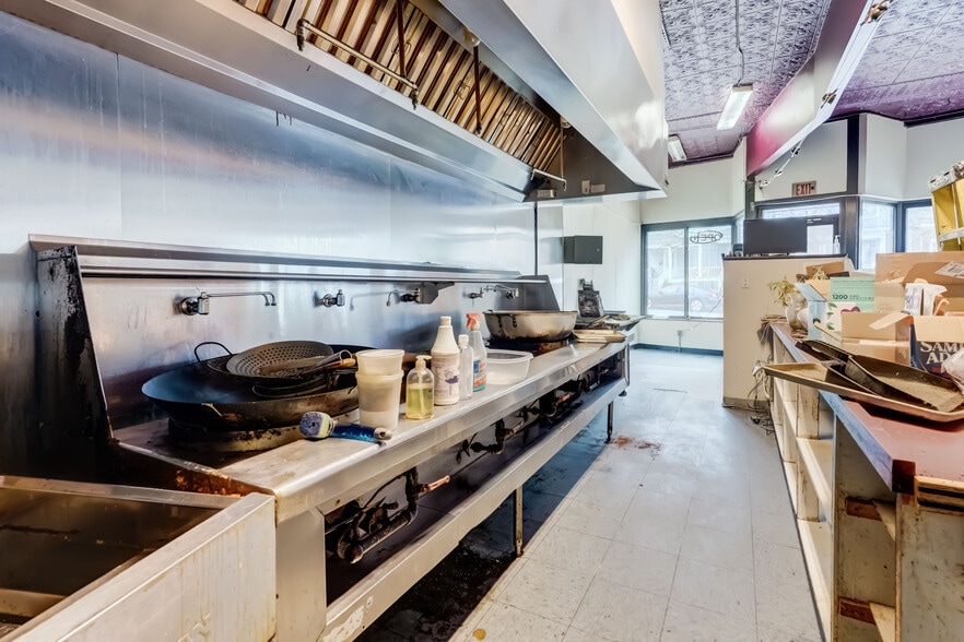 More Photos Of 1132 Monroe Ave, Rochester Freestanding For Lease