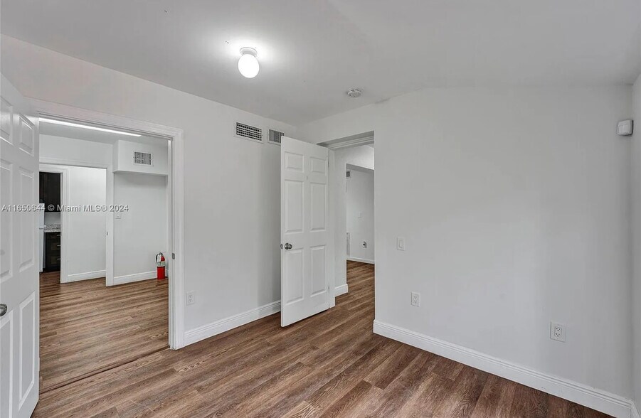 More Photos Of 1225 Alton Rd, Miami Beach Office For Lease