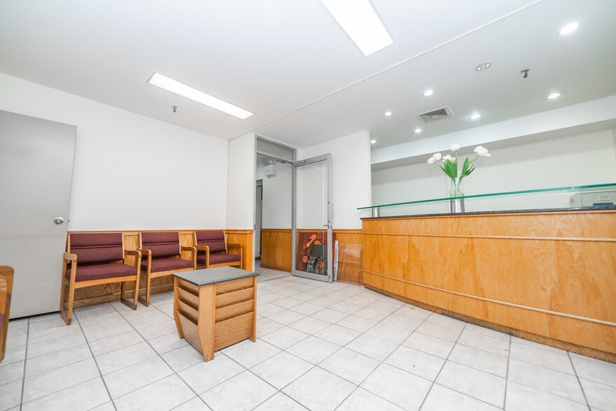 More Photos Of 1749 E 16th St, Brooklyn Storefront Retail Office For Sale